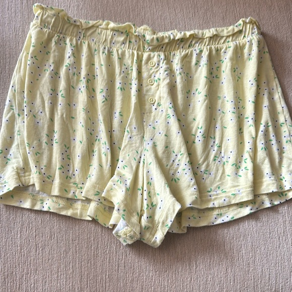 The sweetest soft shorts ever. Elastic waist with three cute buttons at… - Picture 1 of 4